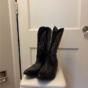 Coconuts by Matisse Black Lace Up Boots